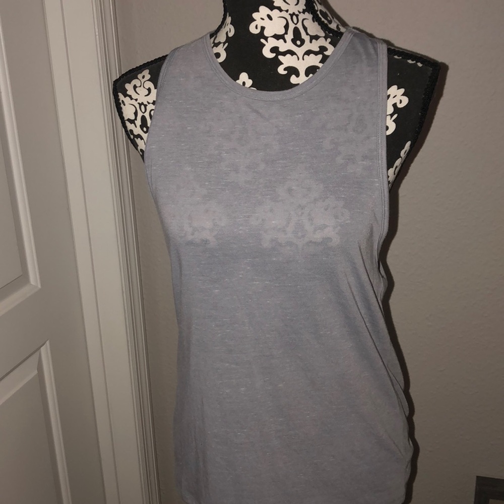 Victoria’s Secret Backless Tanktop Knot Tie
